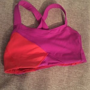 Lulu lemon size 4 sports bra!!